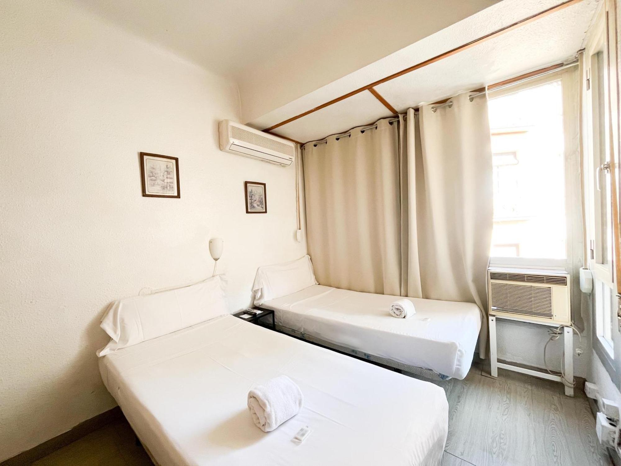 Latic Rooms Alicante Eksteriør billede
